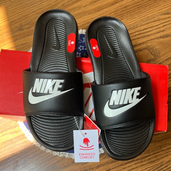 Nike Women’s Victori One Slide Black with White lettering Size 7 NWT - Picture 1 of 6
